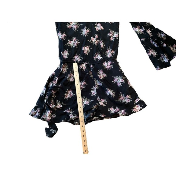 American Eagle Outfitters Romper Women S Black Floral Long Sleeve Surplice Neck - Picture 4 of 7